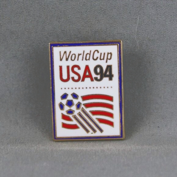 1994 World Cup of Soccer Pin - Inlaid Official Logo - Peter David - Picture 1 of 3